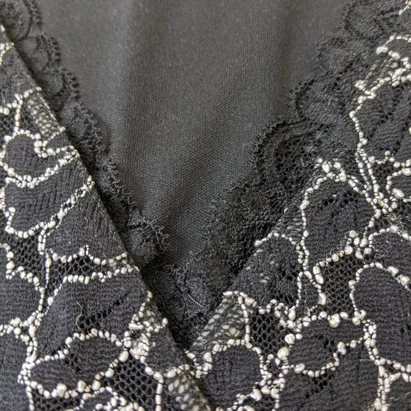 Le Château White Corded Lace Sleeveless Top V-Neck Blouse Size XS - Picture 4 of 15